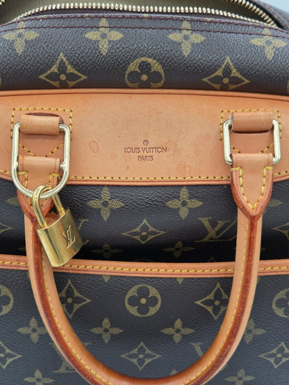 Louis Vuitton Monogram Deauville Bag – Pre-Owned 2001 - Picture 7 of 16